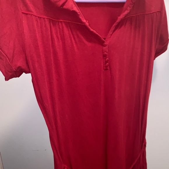 Short sleeve red M top - Picture 3 of 3